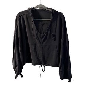 Free people movement gray cropped sweater size xs